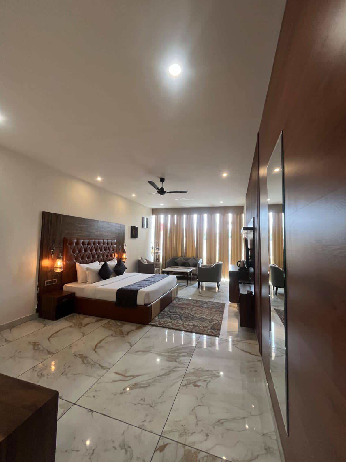 Super Delux Room